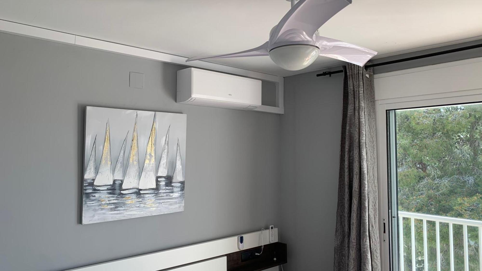 Apartamento Ginette Sunbeach Салоу Екстериор снимка