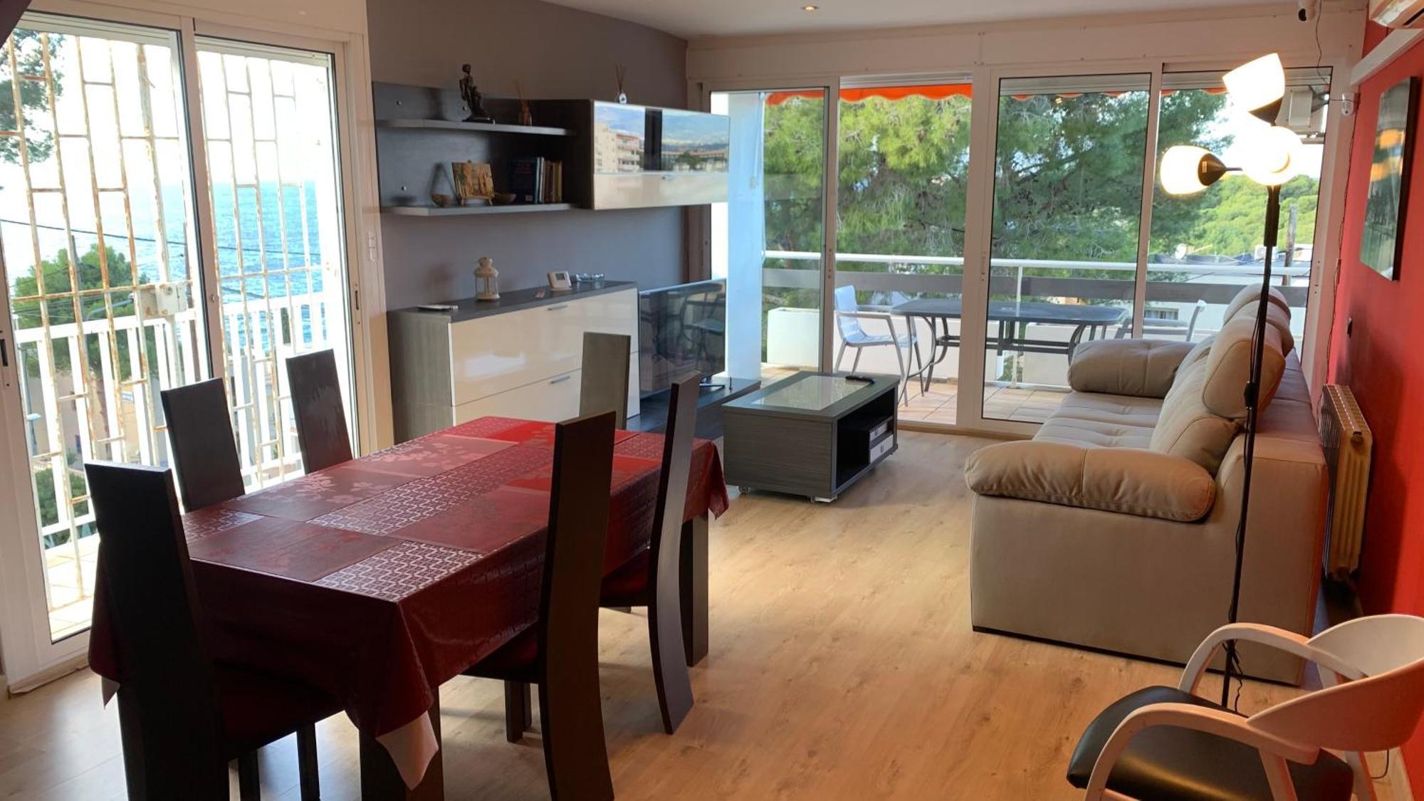 Apartamento Ginette Sunbeach Салоу Екстериор снимка