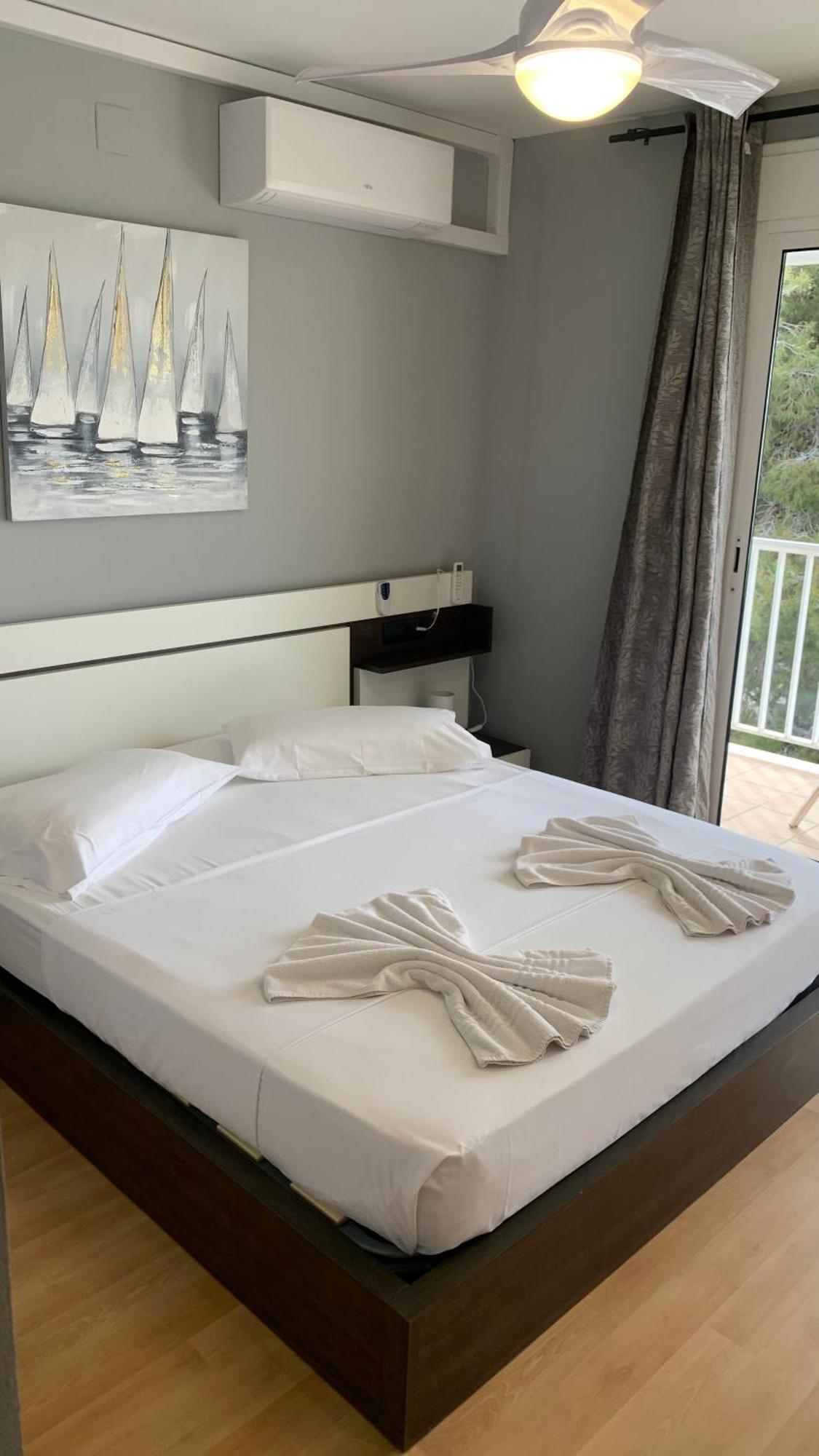 Apartamento Ginette Sunbeach Салоу Екстериор снимка